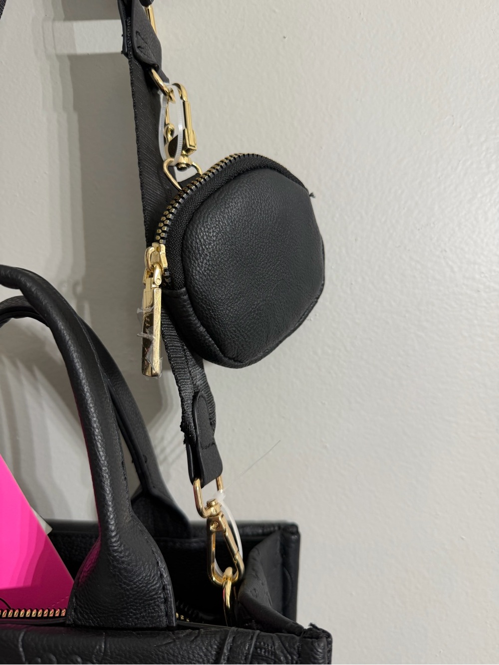 Betsey Johnson Xorea Deboss Skull Heart Chain Crossbody Mini Bag - Picture 5 of 10